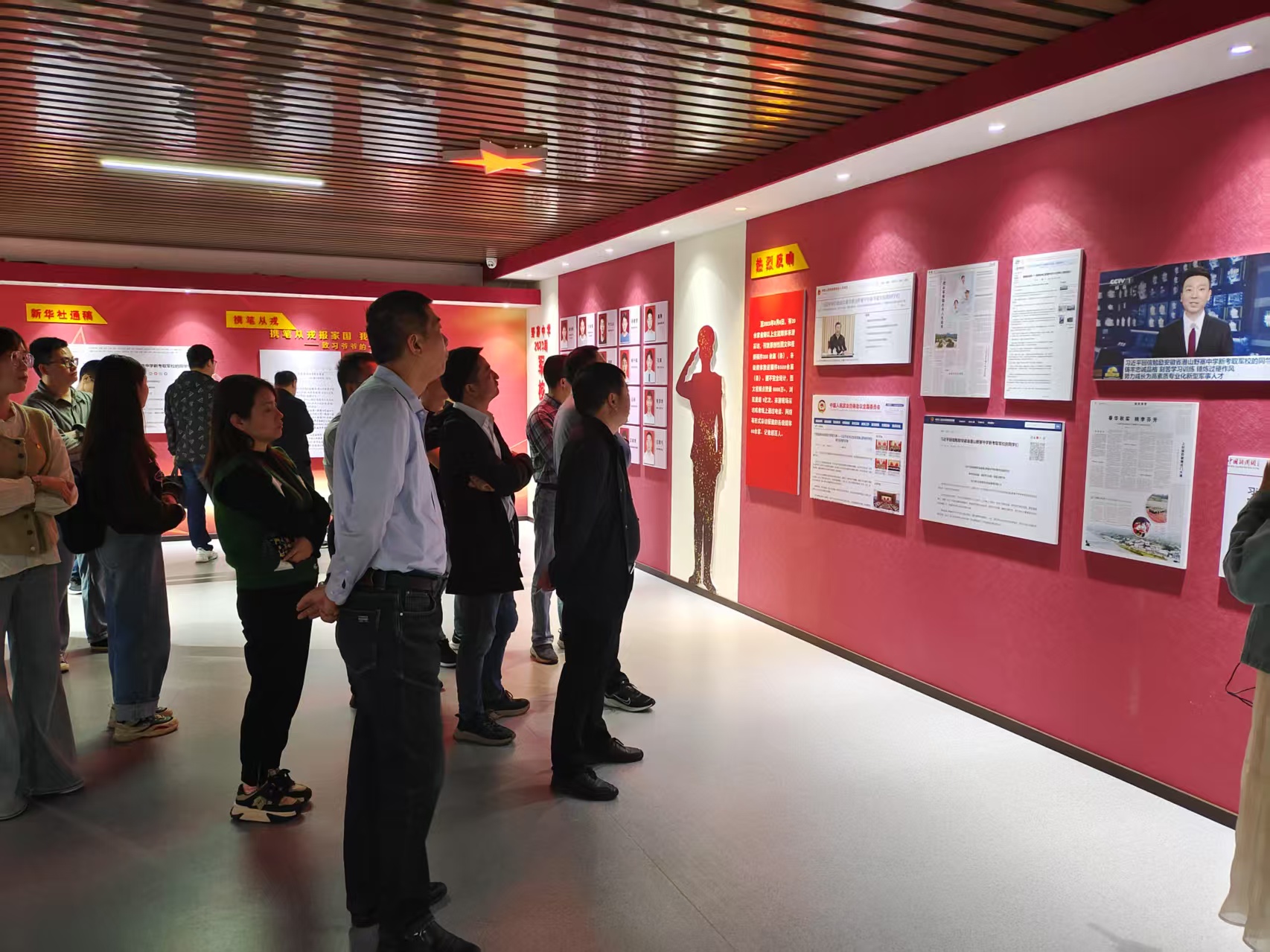 1745310701114051.jpg 5cc82f04a1d3739a64ebffdea2410c4.jpg